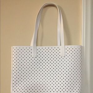 Clinique tote
